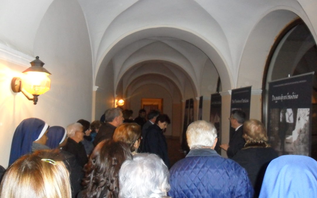 Nel convento di Montefusco, la mostra fotografica sulla devozione di Padre Pio a San Michele Arcangelo